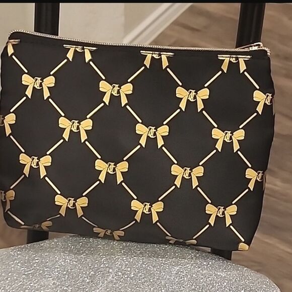 Juicy Couture 4PC Logo Bows & Hearts Cosmetic Case - Picture 8 of 9